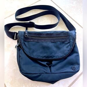 Lululemon Festival Bag - Black